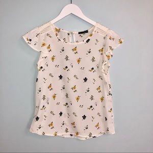 Flutter sleeve top